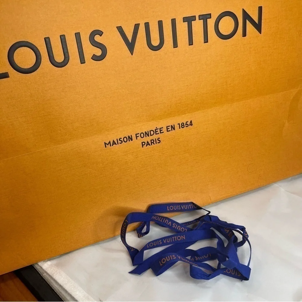 Louis Vuitton see photos